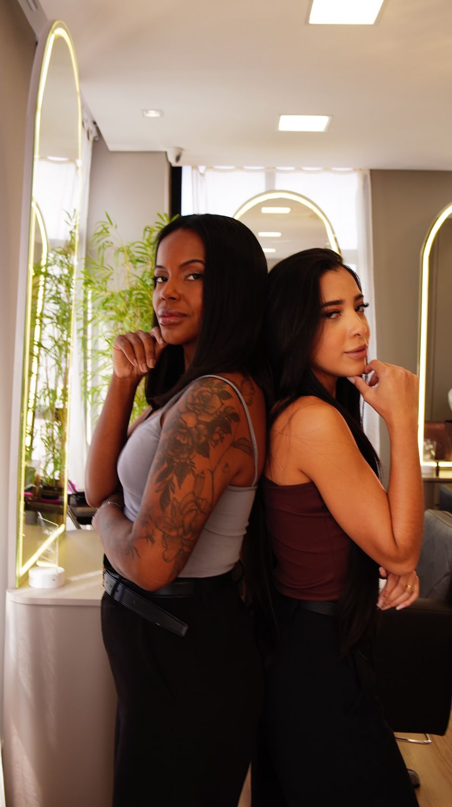 Jéssica Mendes e Iara — profissionais do Studio Jéssica Mendes